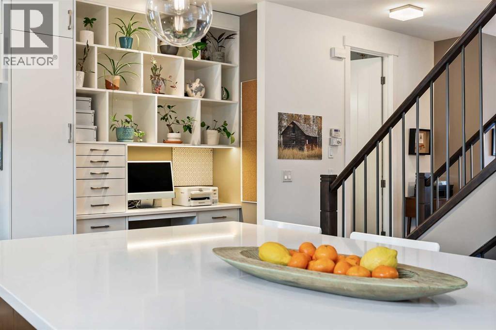 96 Beny-Sur-Mer Road Sw, Calgary, Alberta  T3E 7A2 - Photo 15 - A2284786