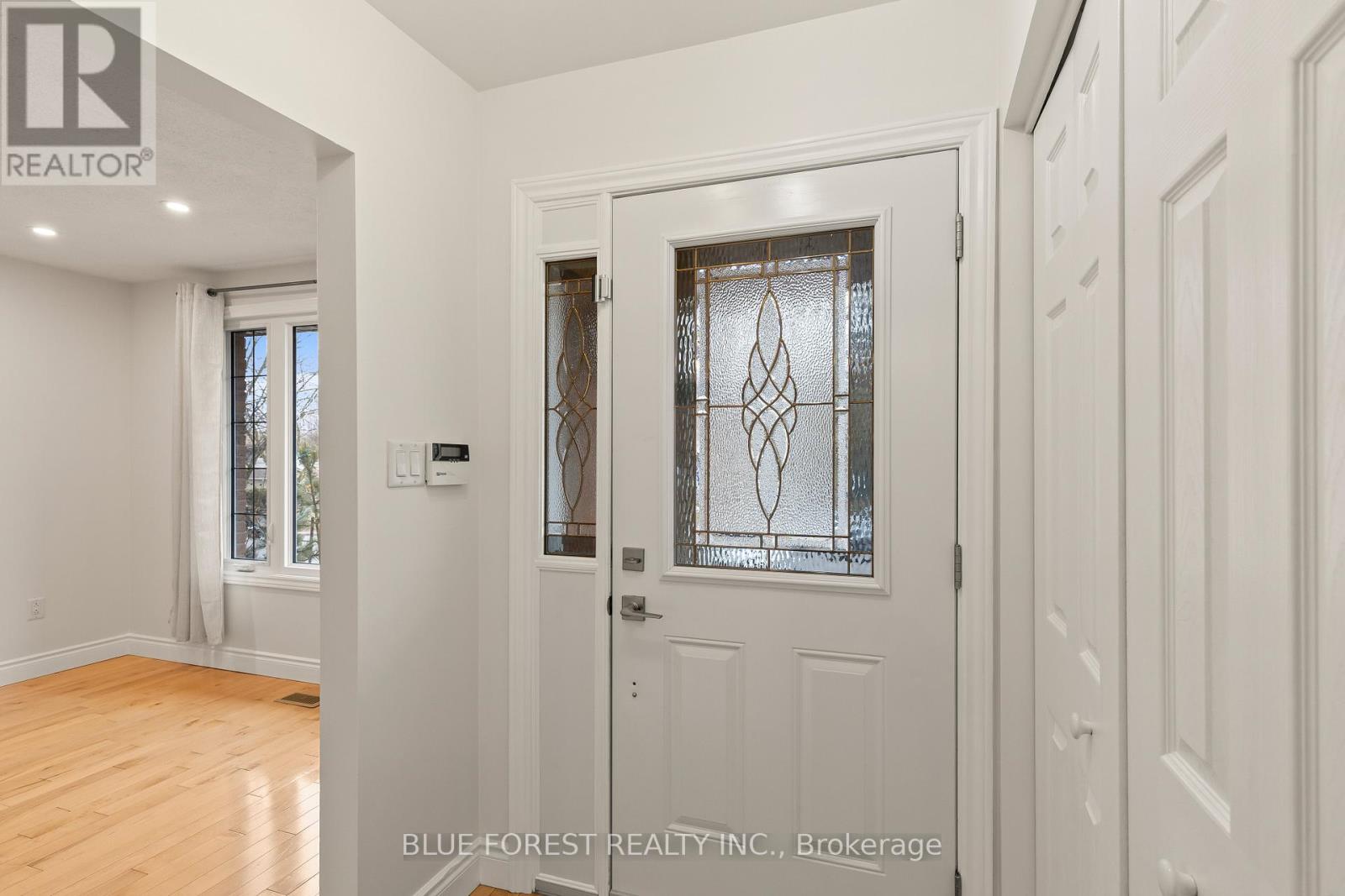 1806 Attawandaron Road, London North, Ontario  N6G 3N1 - Photo 3 - X12858154