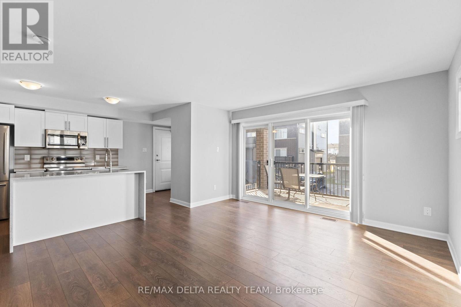 A - 706 Amberwing Private, Ottawa, Ontario  K4A 5H5 - Photo 11 - X12858124