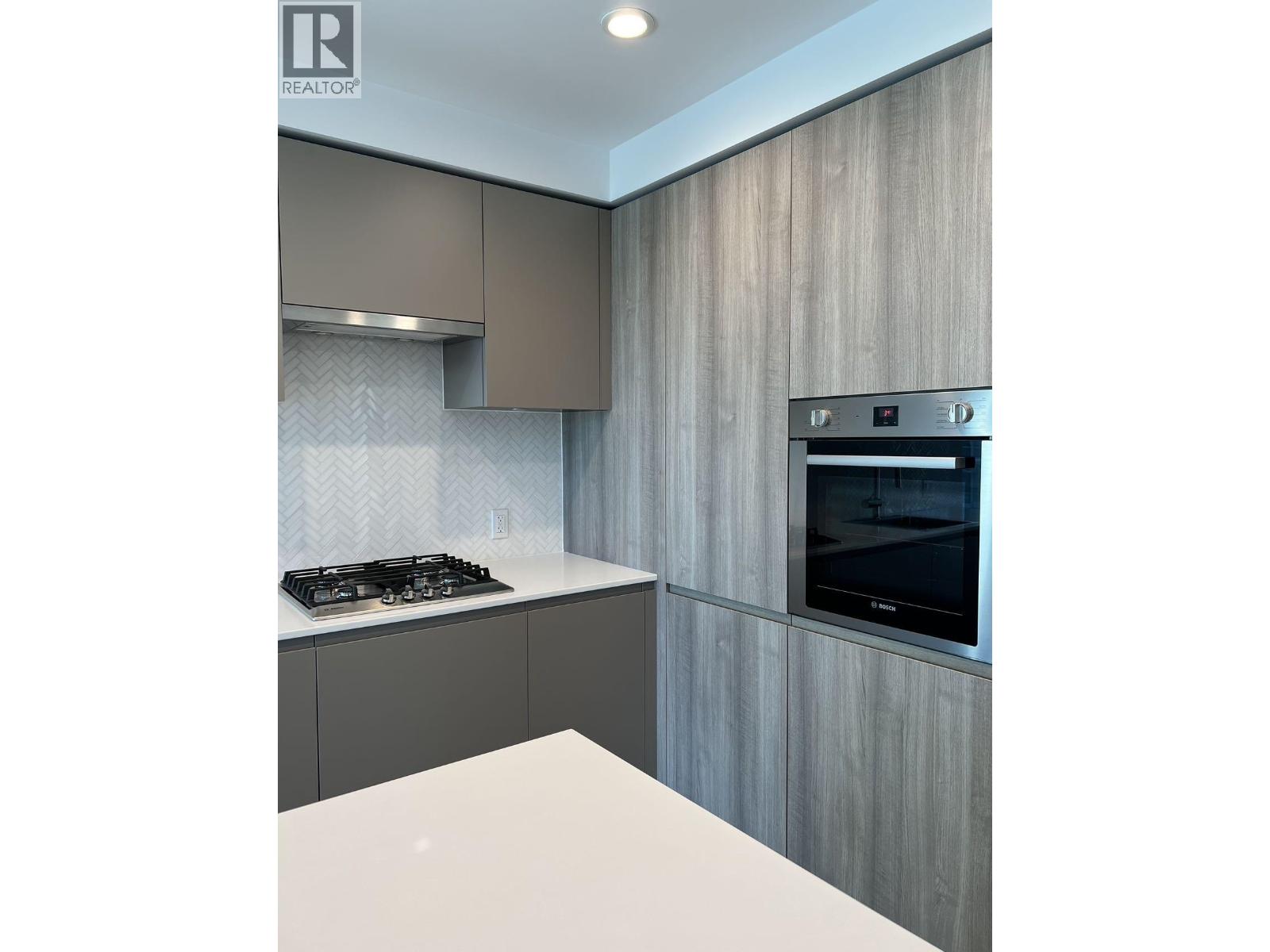 3809 Evergreen Place, Burnaby, British Columbia  V3J 0M1 - Photo 2 - R3097223