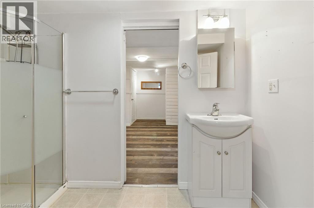 7 Balmoral Avenue, Welland, Ontario  L3B 1S3 - Photo 11 - 40801758