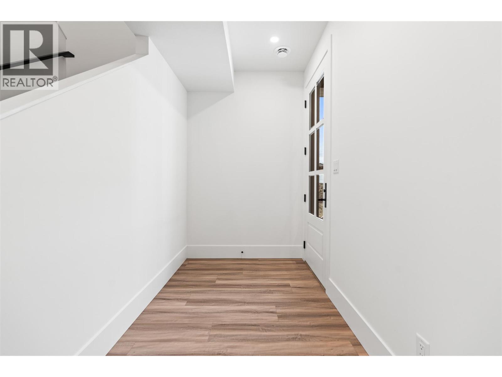 7077 Manning Place, Vernon, British Columbia  V1B 0B6 - Photo 18 - 10375470