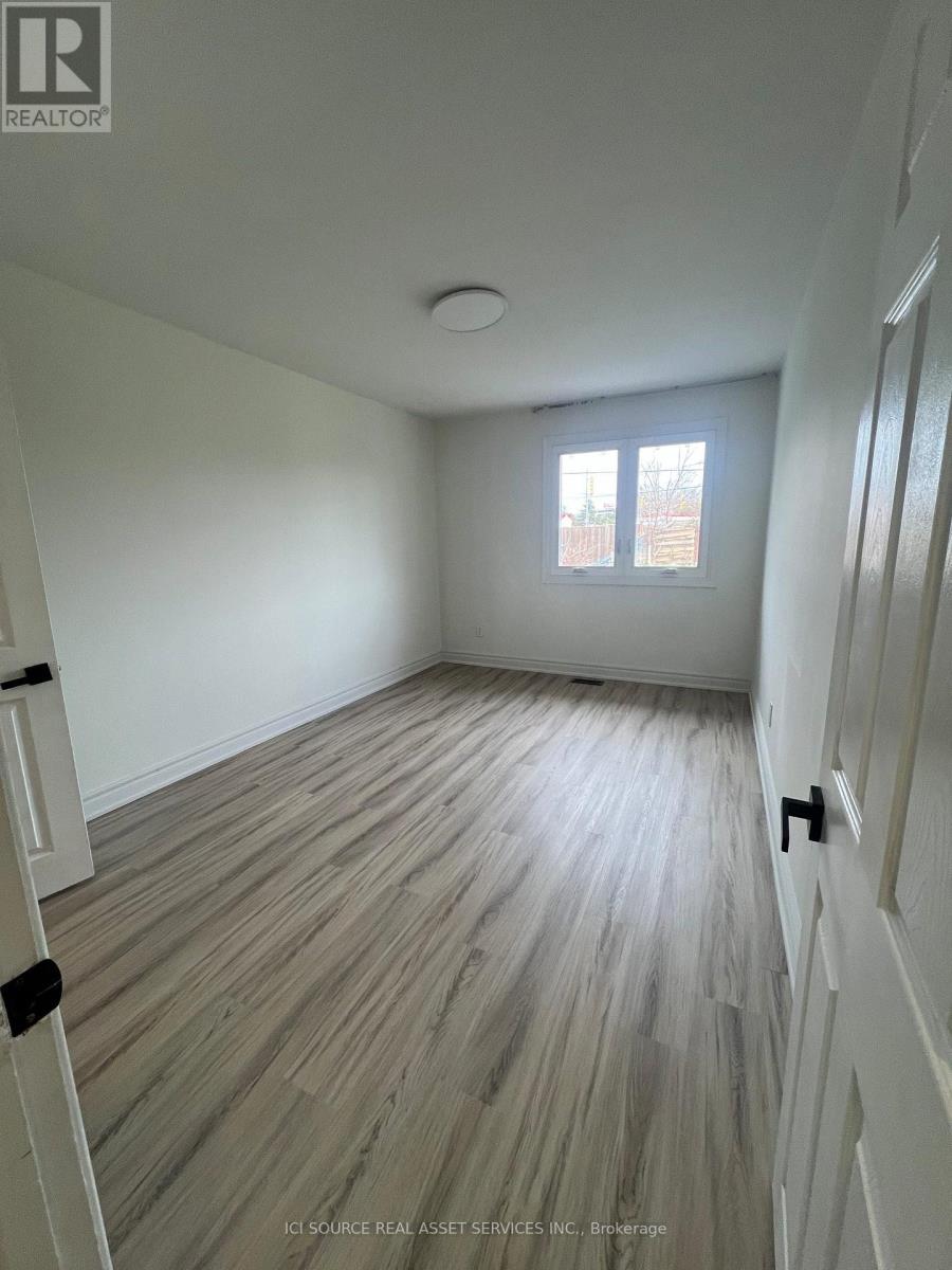 Main Floor - 52 Pinemore Crescent, Toronto, Ontario  M3A 1W6 - Photo 4 - C12858160