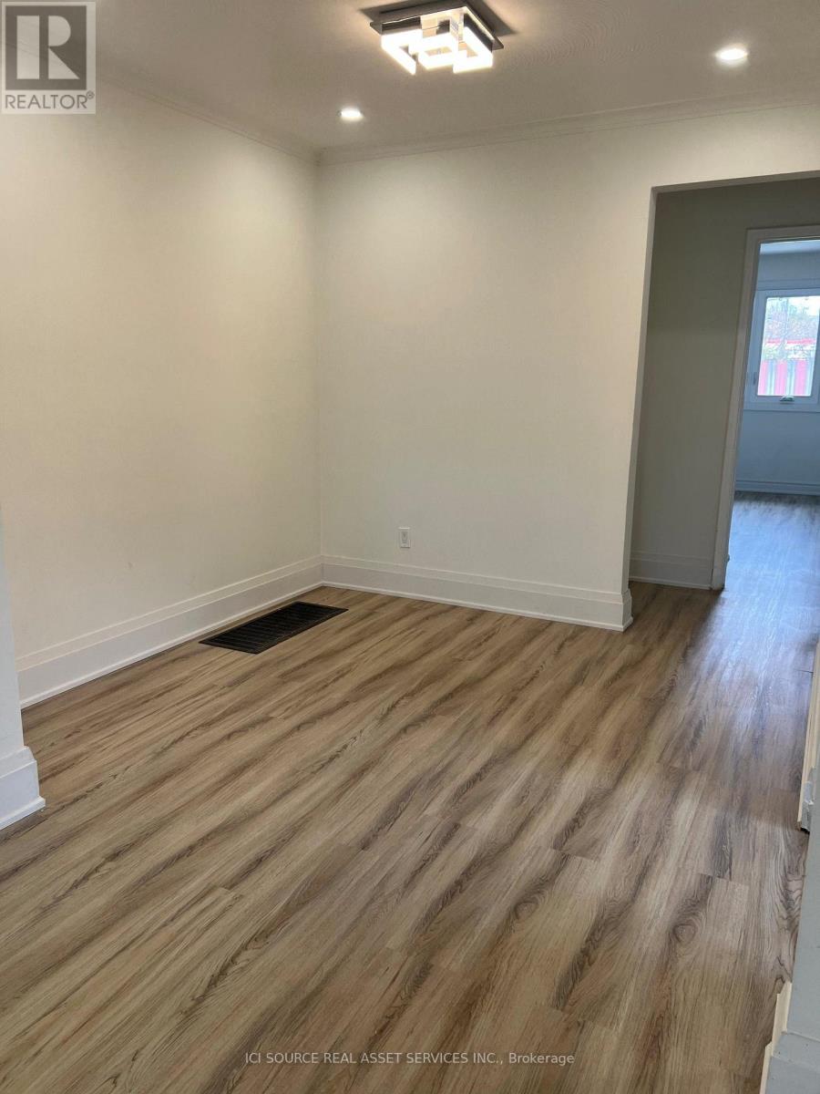 Main Floor - 52 Pinemore Crescent, Toronto, Ontario  M3A 1W6 - Photo 5 - C12858160