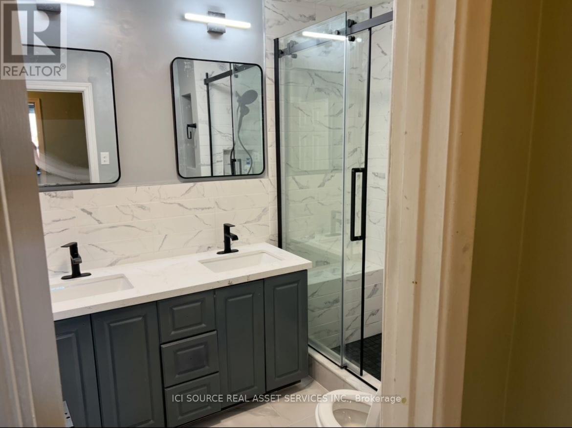 Main Floor - 52 Pinemore Crescent, Toronto, Ontario  M3A 1W6 - Photo 8 - C12858160