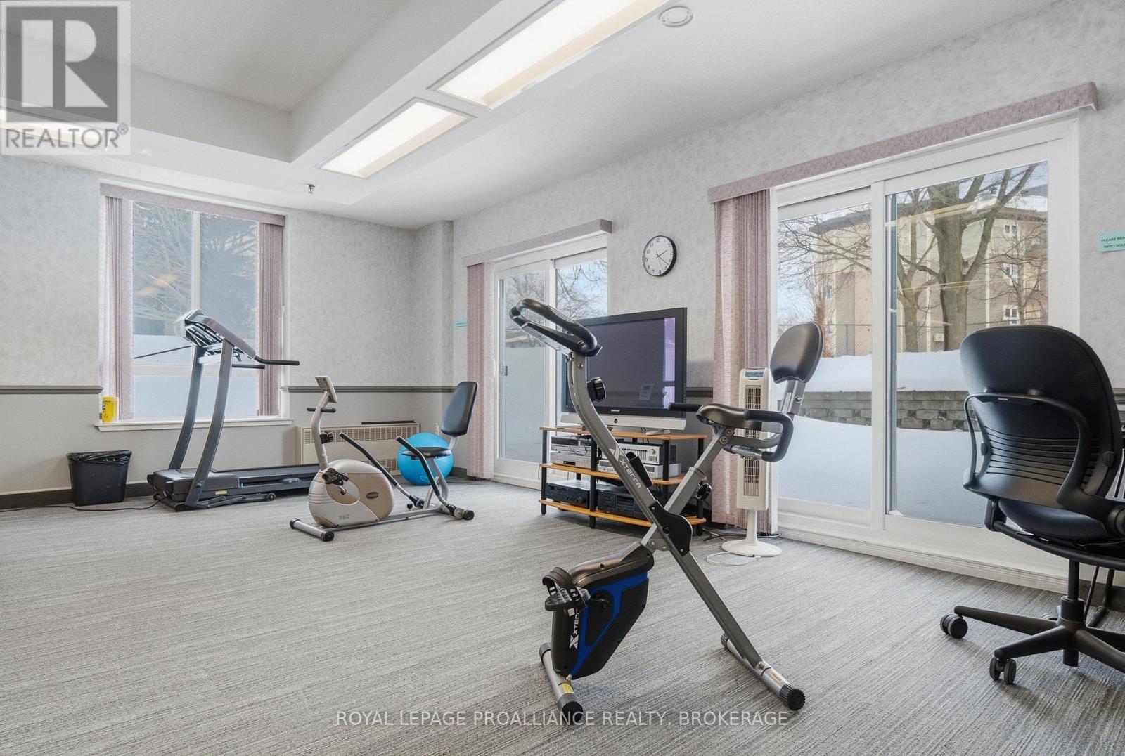 204 - 14 Greenview Drive, Kingston (Central City West), Ontario  K7M 7T5 - Photo 34 - X12803552