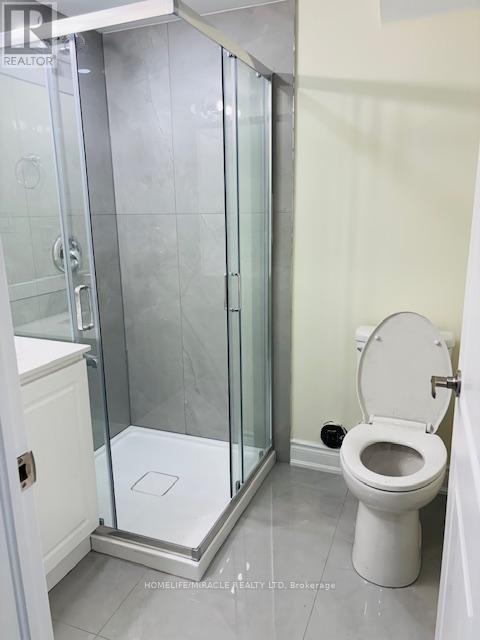 418 Royal West Drive, Brampton, Ontario  L6X 5K1 - Photo 16 - W12858146