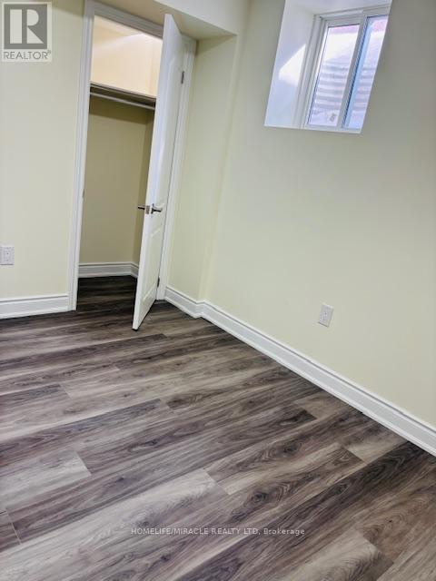 418 Royal West Drive, Brampton, Ontario  L6X 5K1 - Photo 17 - W12858146