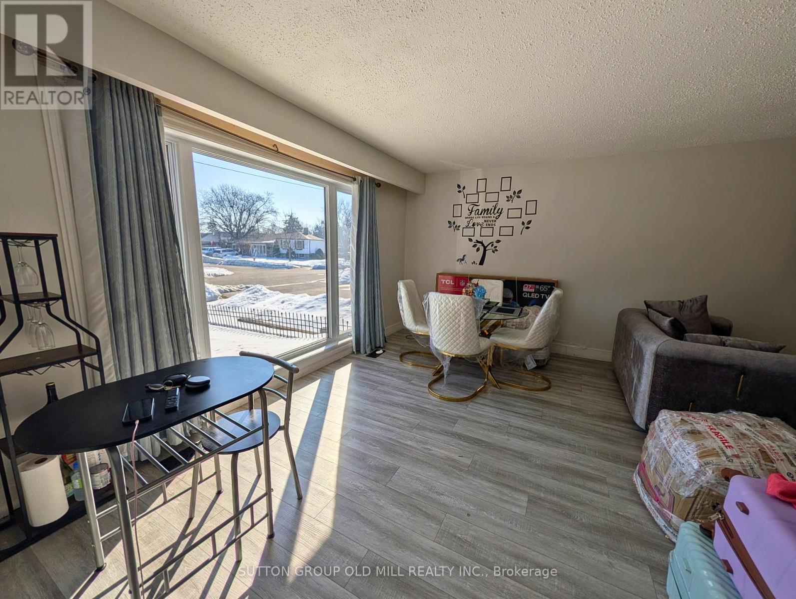 Upper - 19 Ascot Avenue, Brampton, Ontario  L6T 2P3 - Photo 3 - W12858162