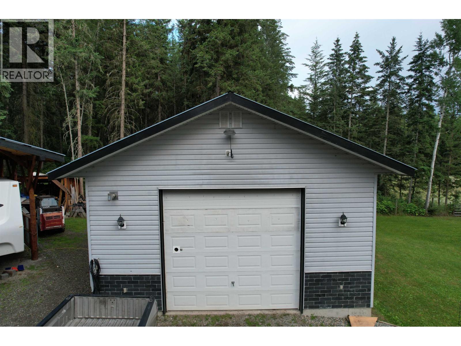 3479 Loloff Road, Quesnel, British Columbia  V2J 6E5 - Photo 6 - R3090609