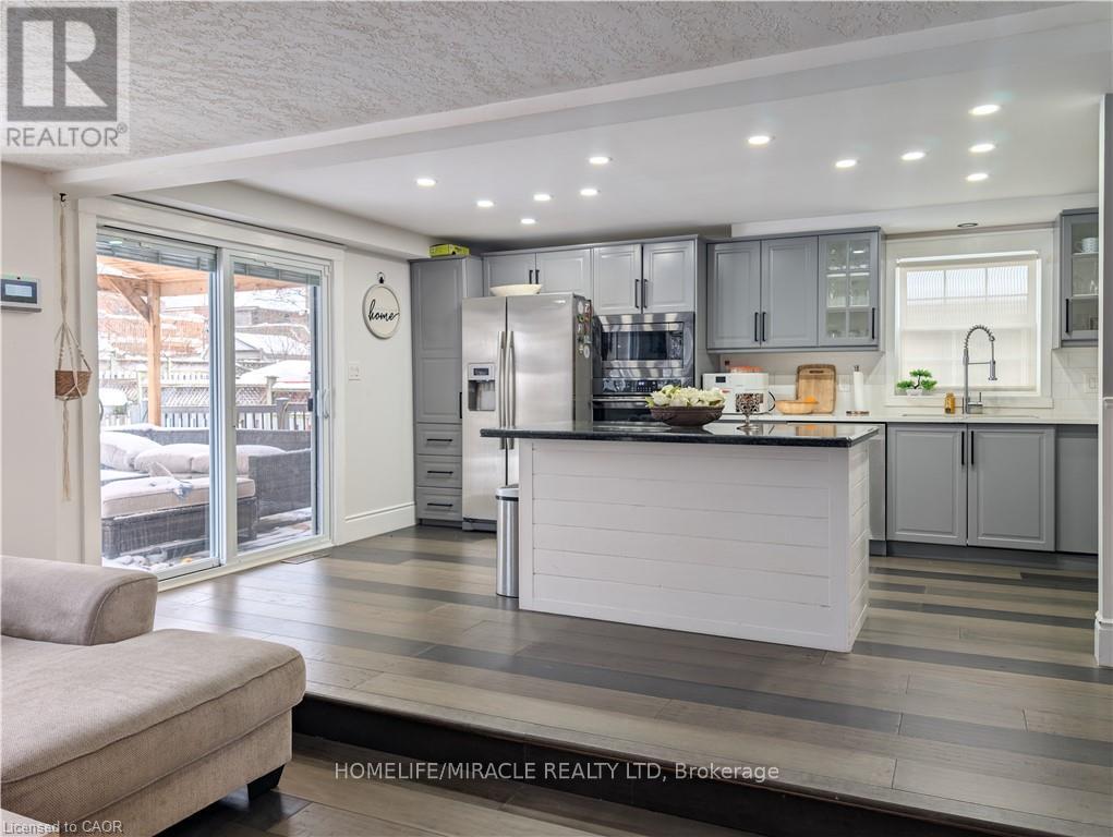 39 Endeavour Drive, Cambridge, Ontario  N3C 4C4 - Photo 10 - X12858144