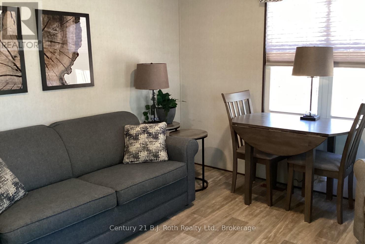 719 Poplar Crescent, Bracebridge, Ontario  P1L 1W9 - Photo 24 - X12858234