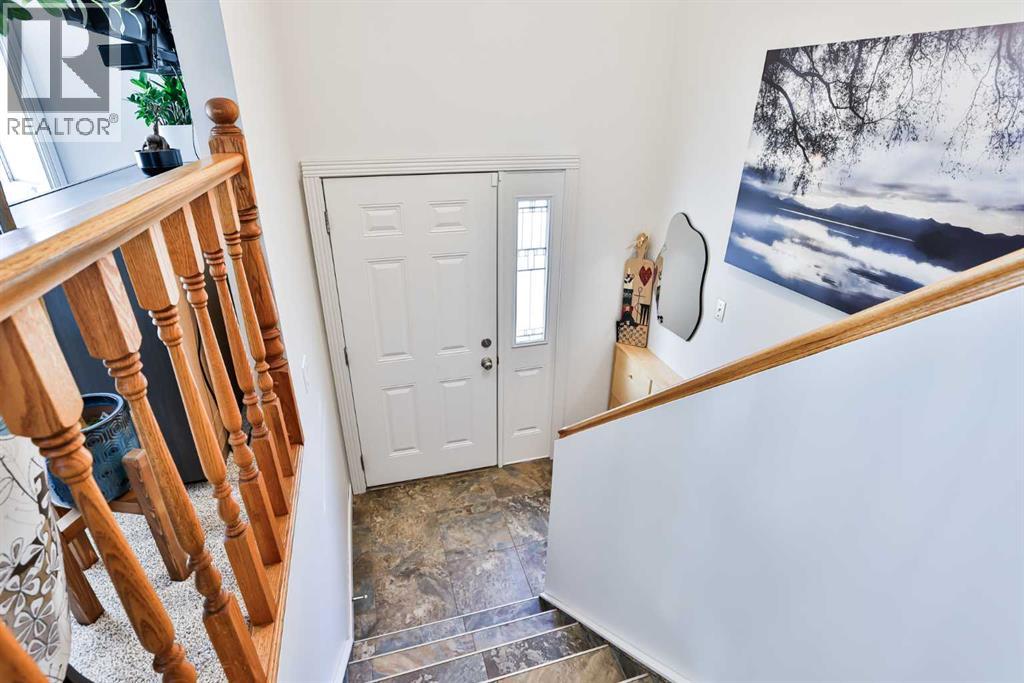 25 Selkirk Road W, Lethbridge, Alberta  T1K 4N4 - Photo 2 - A2265987