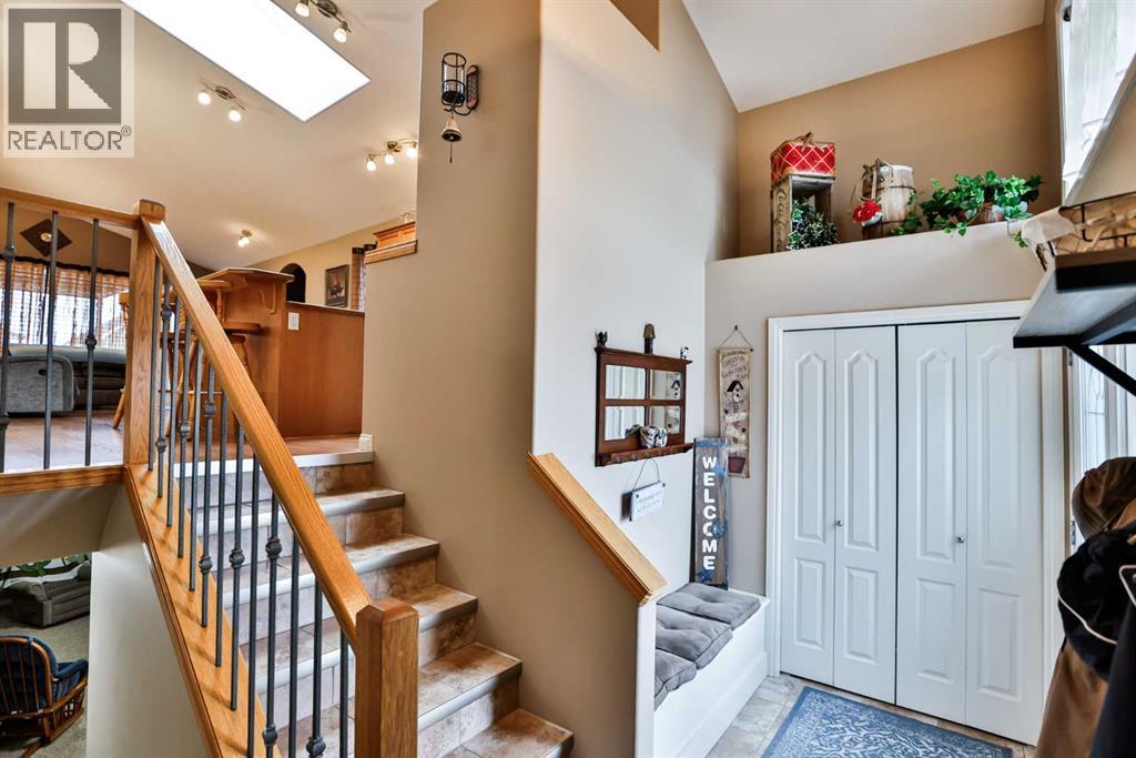 408 Thyrza Burkitt Link N, Lethbridge, Alberta  T1H 5M5 - Photo 2 - A2291553