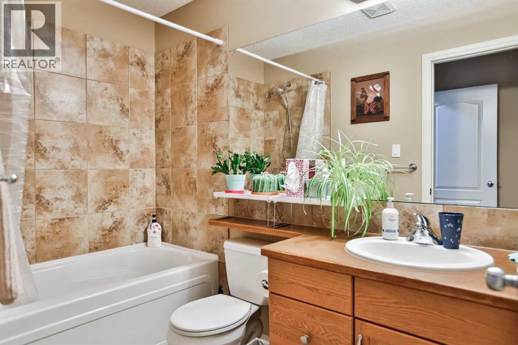 408 Thyrza Burkitt Link N, Lethbridge, Alberta  T1H 5M5 - Photo 10 - A2291553