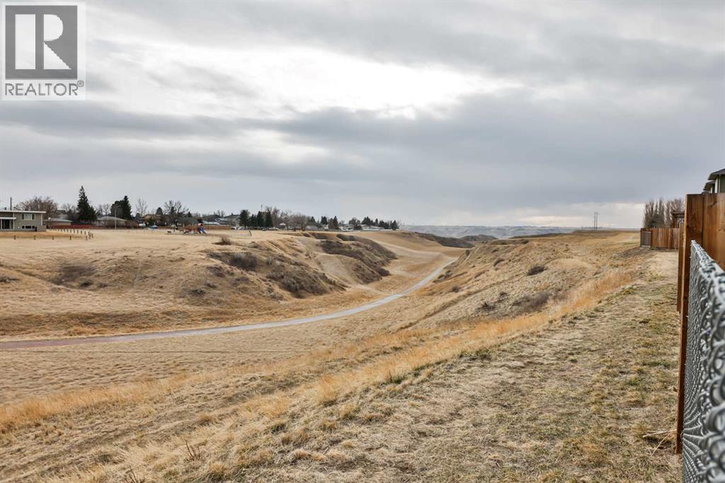 1, 1580 Stafford Drive N, Lethbridge, Alberta  T1H 7G8 - Photo 2 - A2291586