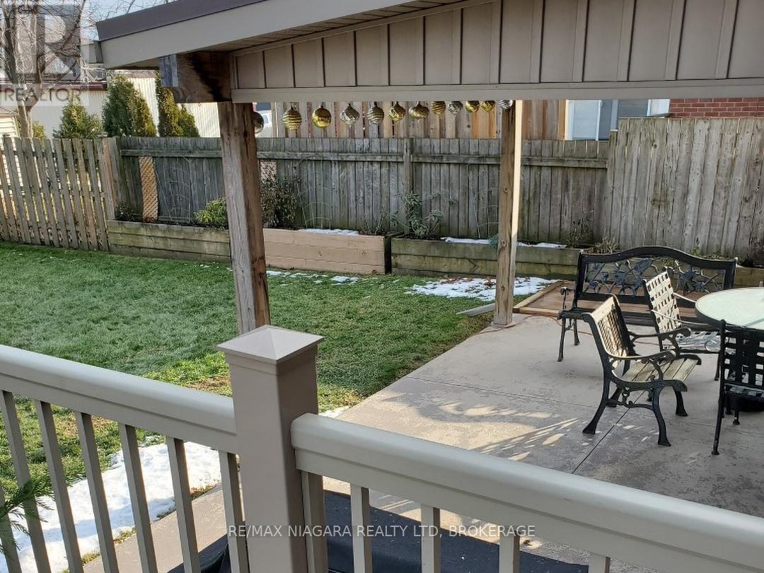 251 Clarke Street, Port Colborne, Ontario  L3K 2G7 - Photo 11 - X12744020