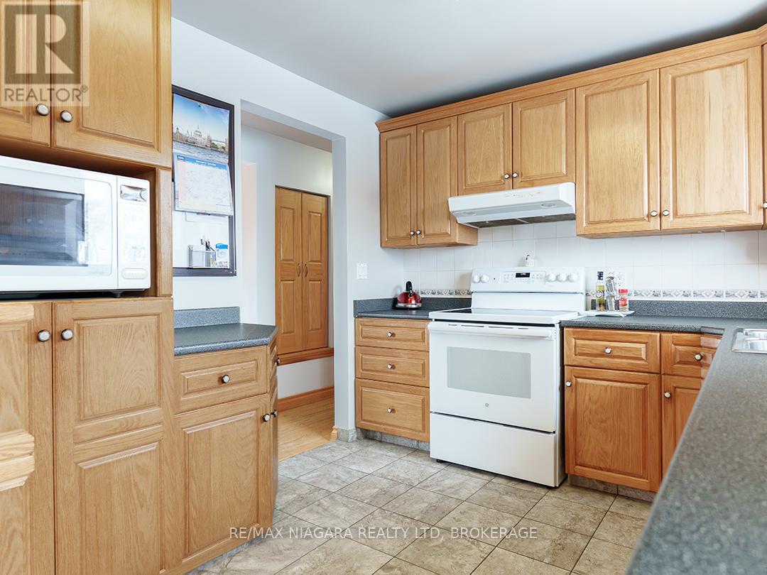 251 Clarke Street, Port Colborne, Ontario  L3K 2G7 - Photo 6 - X12744020