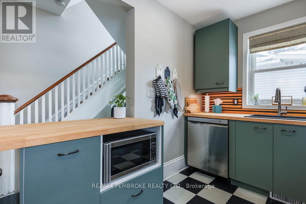 358 Trafalgar Road, Pembroke, Ontario  K8A 5A9 - Photo 11 - X12858164