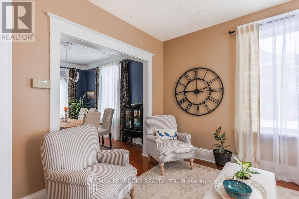 358 Trafalgar Road, Pembroke, Ontario  K8A 5A9 - Photo 17 - X12858164