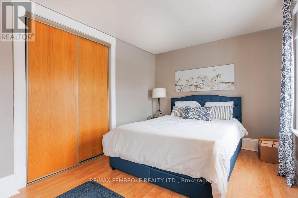 358 Trafalgar Road, Pembroke, Ontario  K8A 5A9 - Photo 24 - X12858164