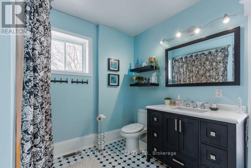 358 Trafalgar Road, Pembroke, Ontario  K8A 5A9 - Photo 31 - X12858164