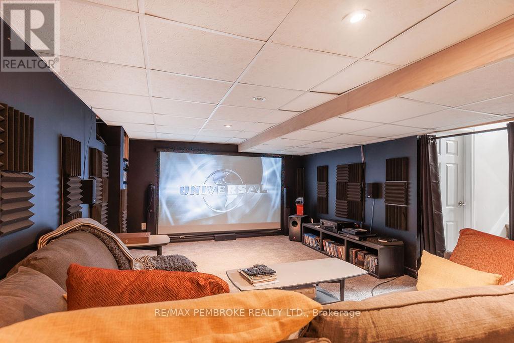 358 Trafalgar Road, Pembroke, Ontario  K8A 5A9 - Photo 34 - X12858164