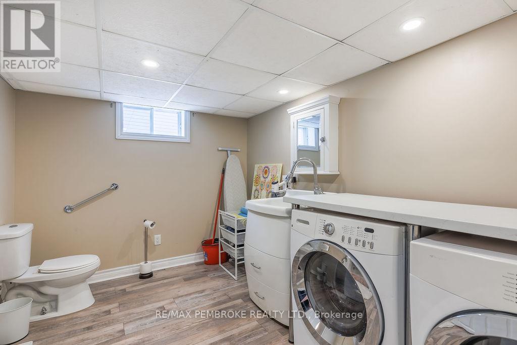 358 Trafalgar Road, Pembroke, Ontario  K8A 5A9 - Photo 35 - X12858164