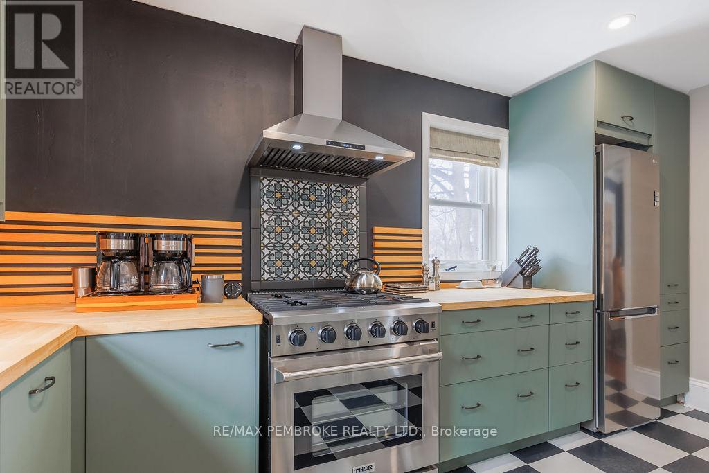 358 Trafalgar Road, Pembroke, Ontario  K8A 5A9 - Photo 6 - X12858164