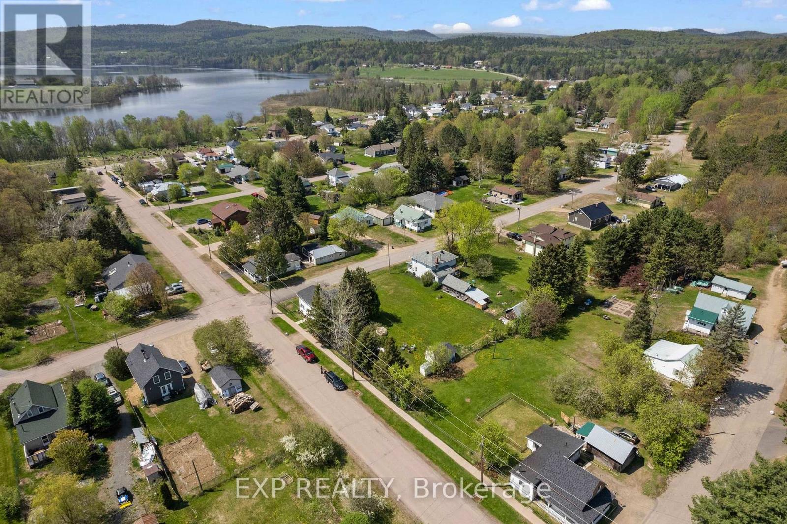00 Casey Street, Madawaska Valley, Ontario K0J 1B0 - Photo 9 - X12858178