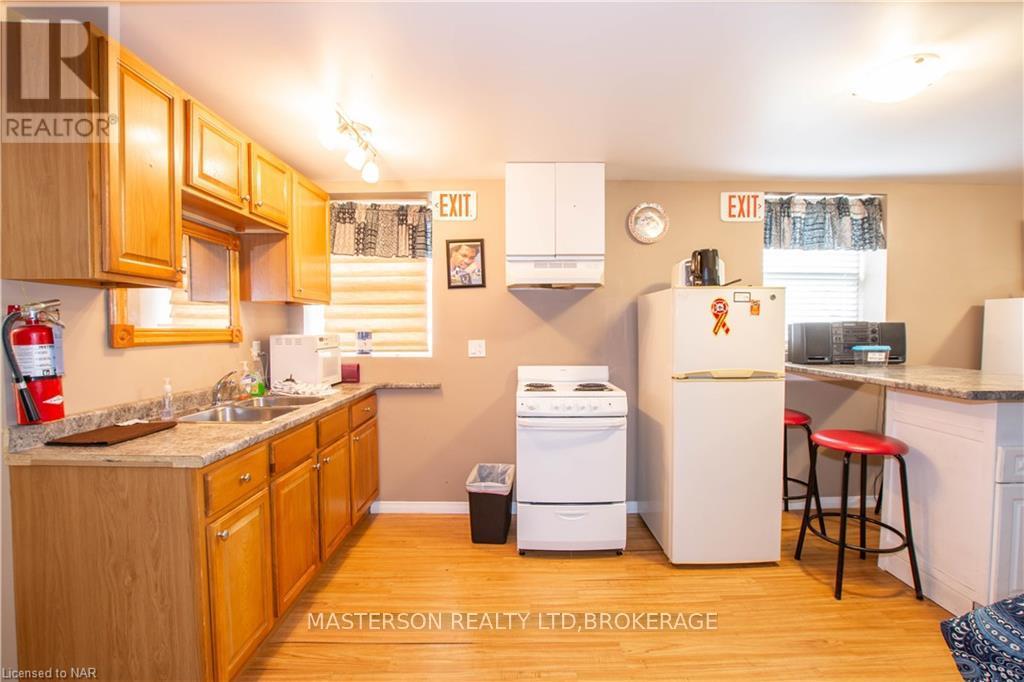 9268 Lundys Lane, Niagara Falls, Ontario  L2H 0T5 - Photo 4 - X12858180