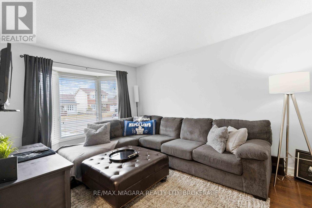 41 Eastwood Drive, Welland, Ontario  L3C 6W1 - Photo 3 - X12858242