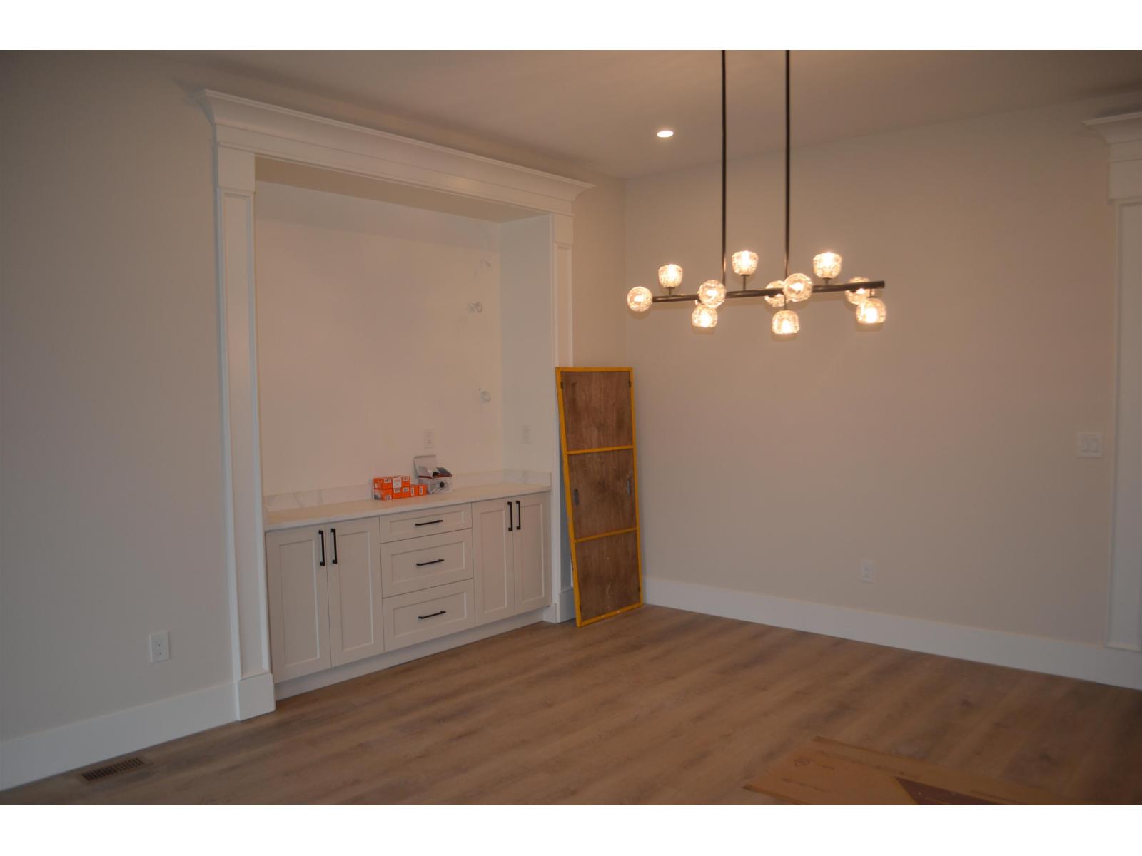 8512 Nottman Street, Mission, British Columbia V2V 3W4 - Photo 21 - R3090145