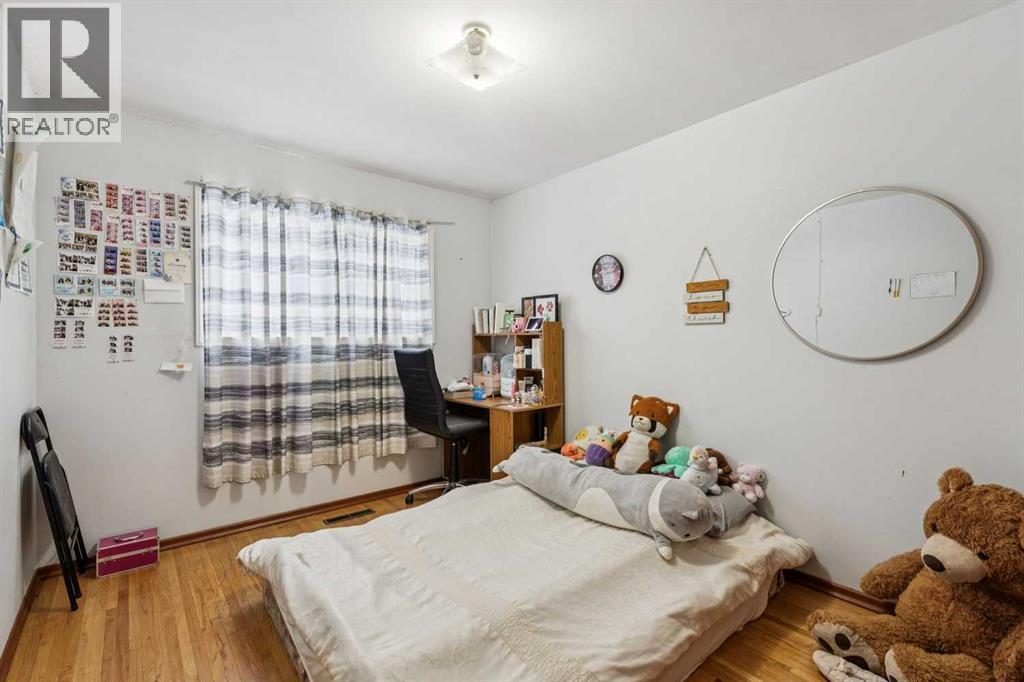 633 37 Street Sw, Calgary, Alberta  T3C 1R8 - Photo 10 - A2291409