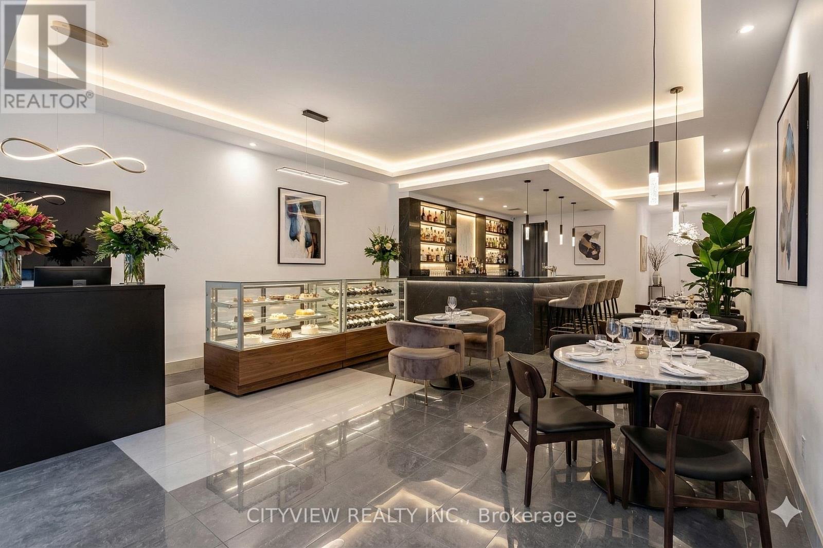 756 Yonge Street, Toronto, Ontario  M4Y 2B6 - Photo 12 - C12858176