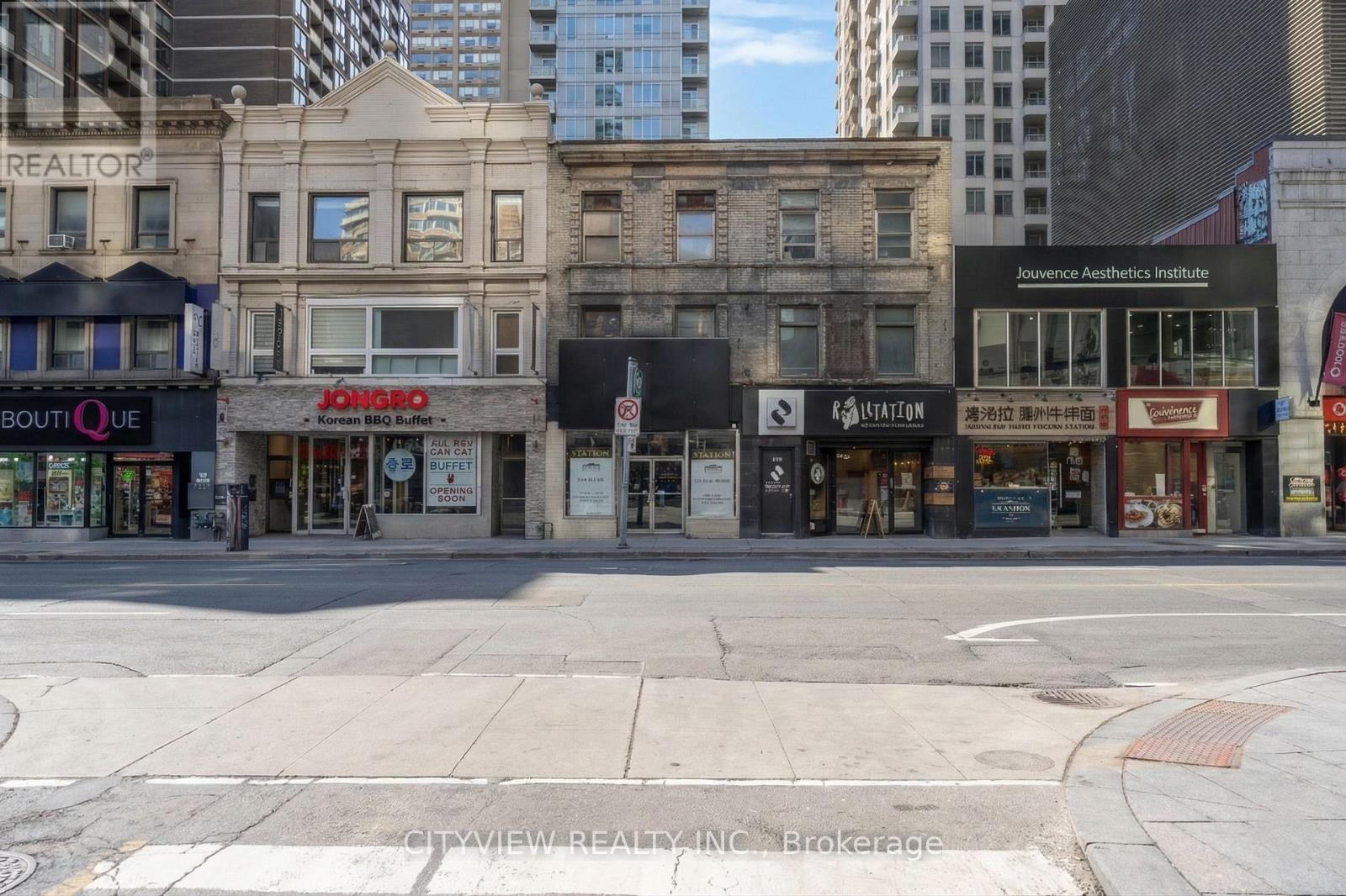 756 Yonge Street, Toronto, Ontario  M4Y 2B6 - Photo 13 - C12858176