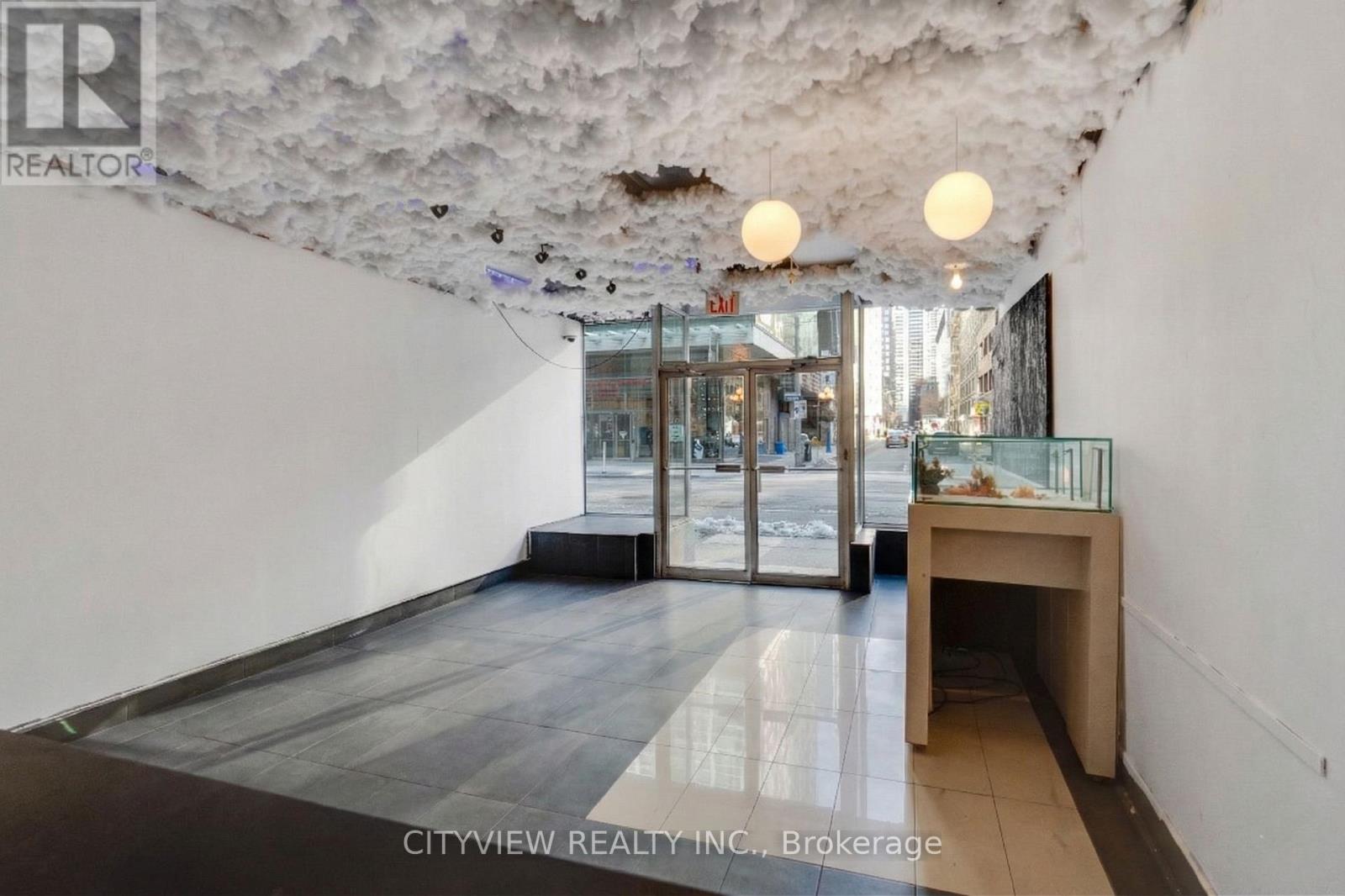 756 Yonge Street, Toronto, Ontario  M4Y 2B6 - Photo 19 - C12858176