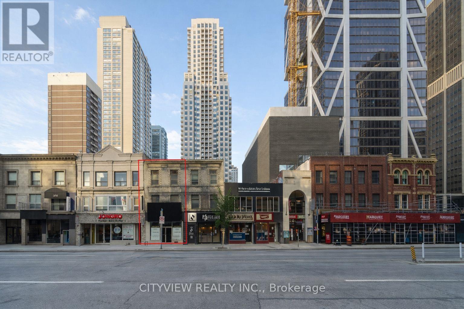 756 Yonge Street, Toronto, Ontario  M4Y 2B6 - Photo 2 - C12858176