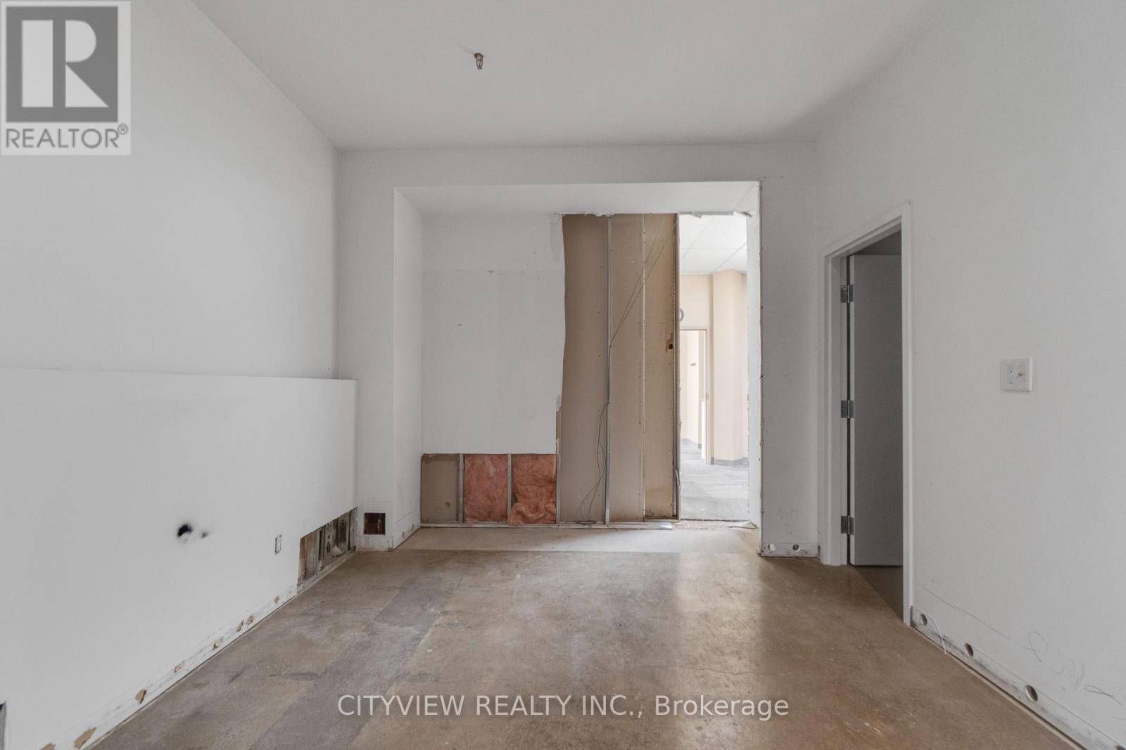 756 Yonge Street, Toronto, Ontario  M4Y 2B6 - Photo 30 - C12858176