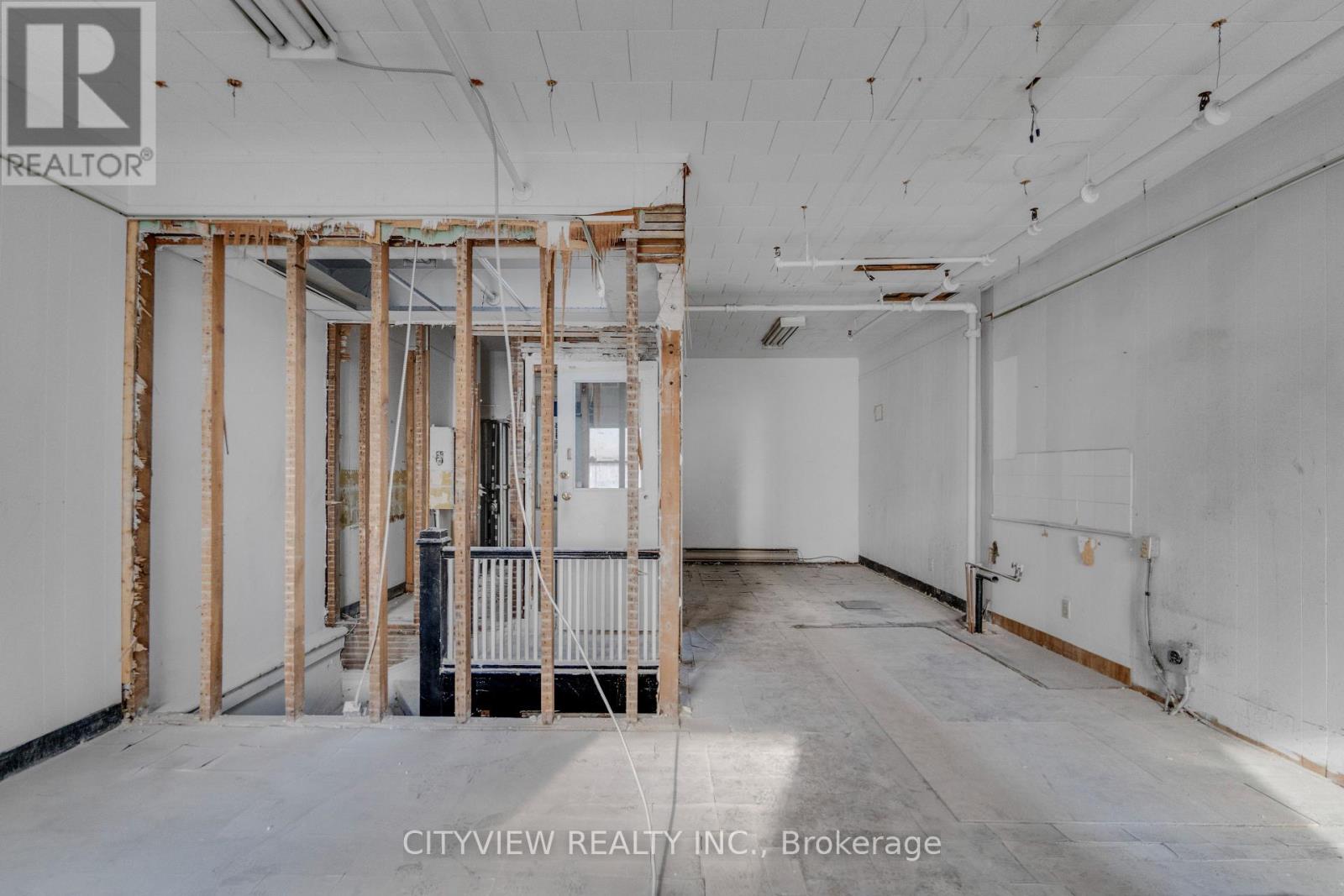 756 Yonge Street, Toronto, Ontario  M4Y 2B6 - Photo 33 - C12858176