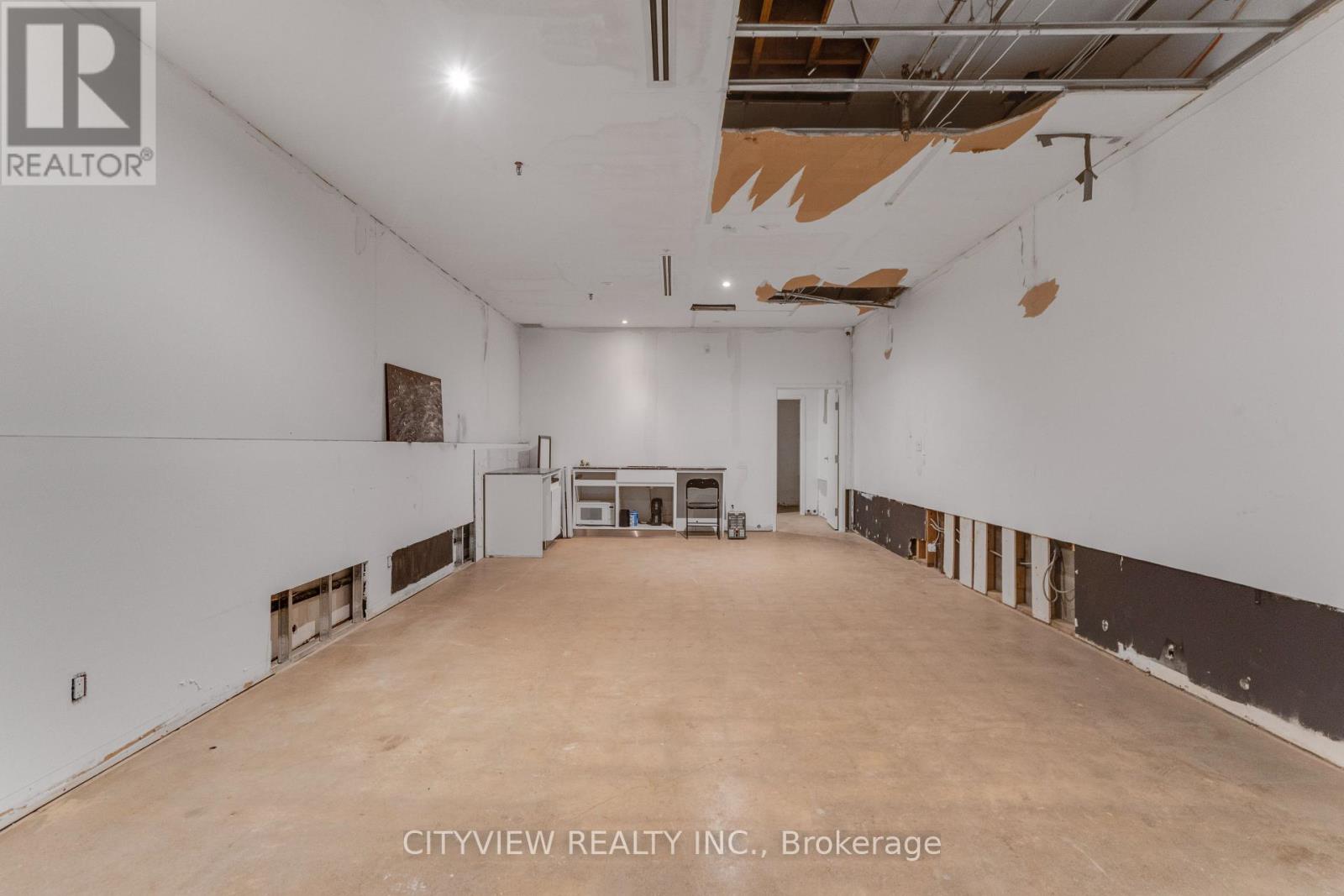 756 Yonge Street, Toronto, Ontario  M4Y 2B6 - Photo 37 - C12858176