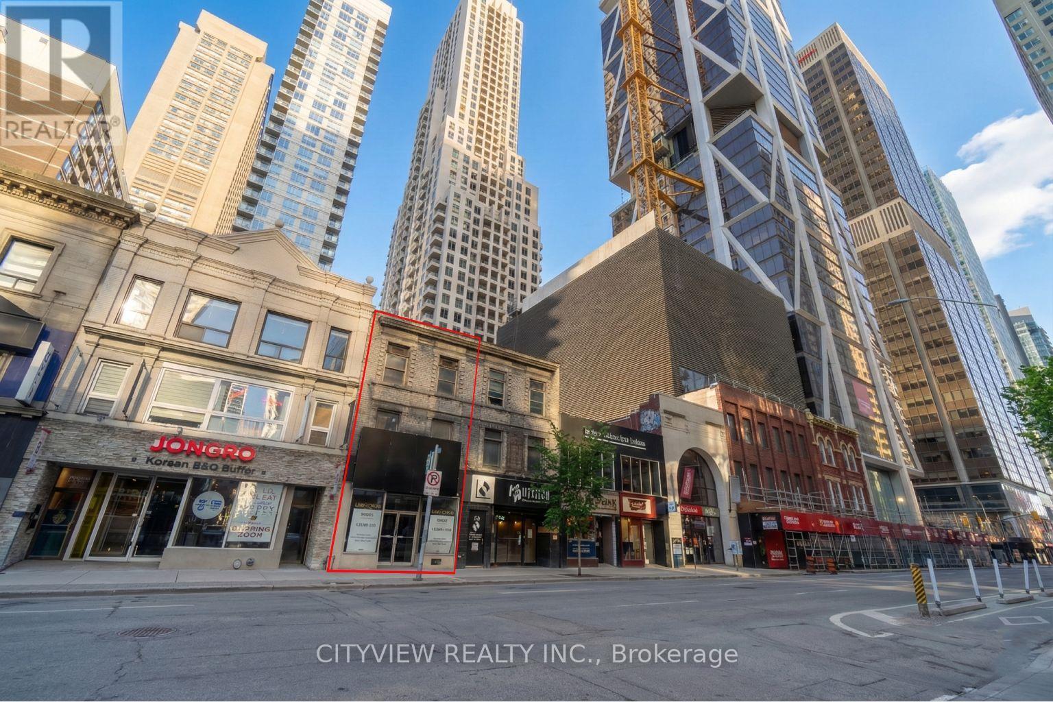 756 Yonge Street, Toronto, Ontario  M4Y 2B6 - Photo 5 - C12858176