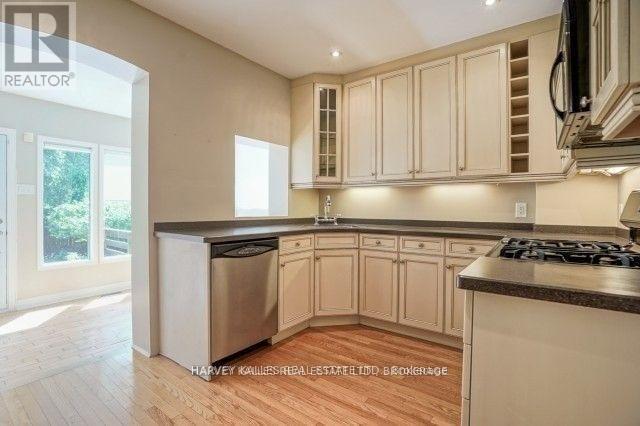 401 Davisville Avenue, Toronto, Ontario  M4S 1H4 - Photo 6 - C12858184