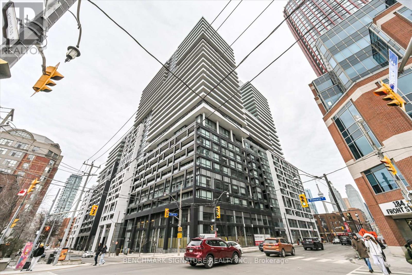 803E - 70 PRINCESS STREET, Toronto, Ontario