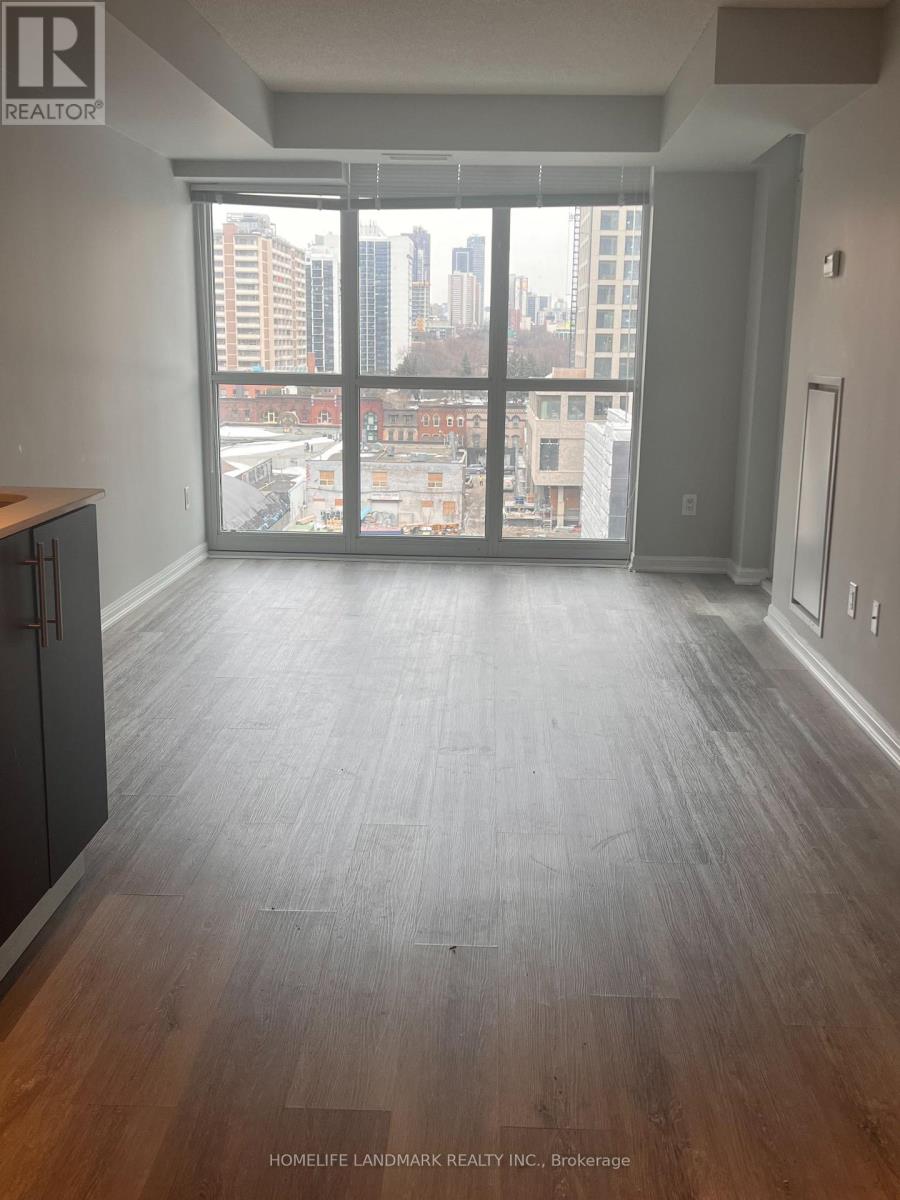 400 ADELAIDE STREET E, Toronto, Ontario