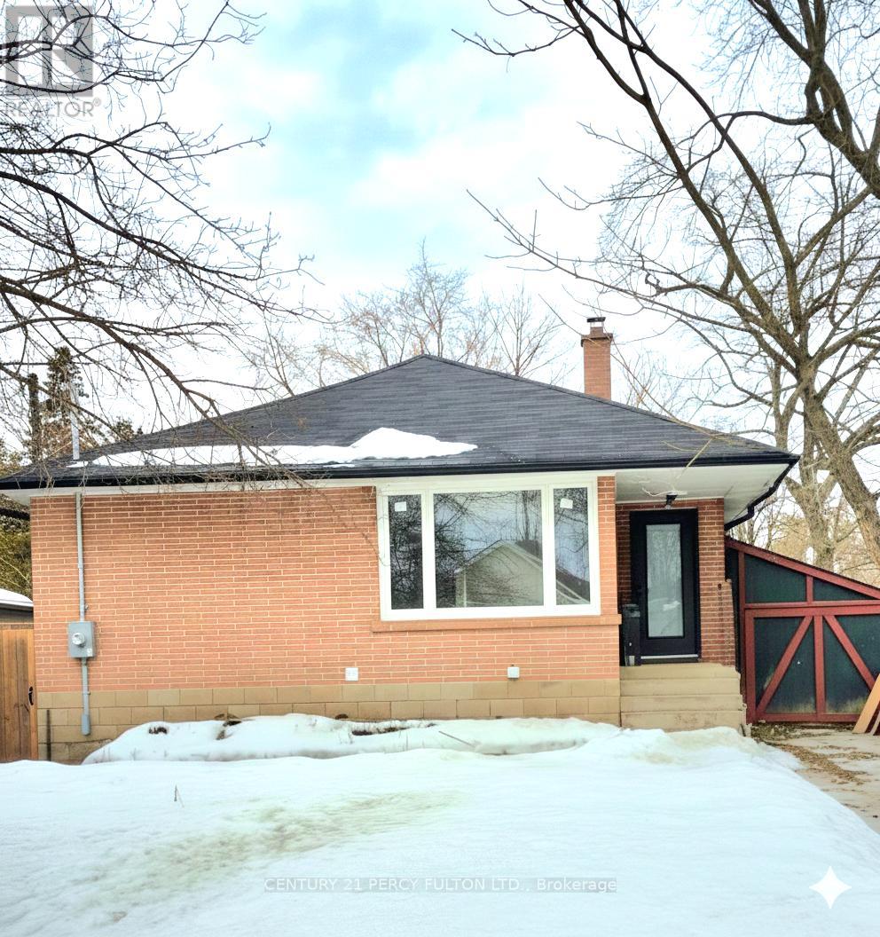 49 AMIENS ROAD, Toronto, Ontario