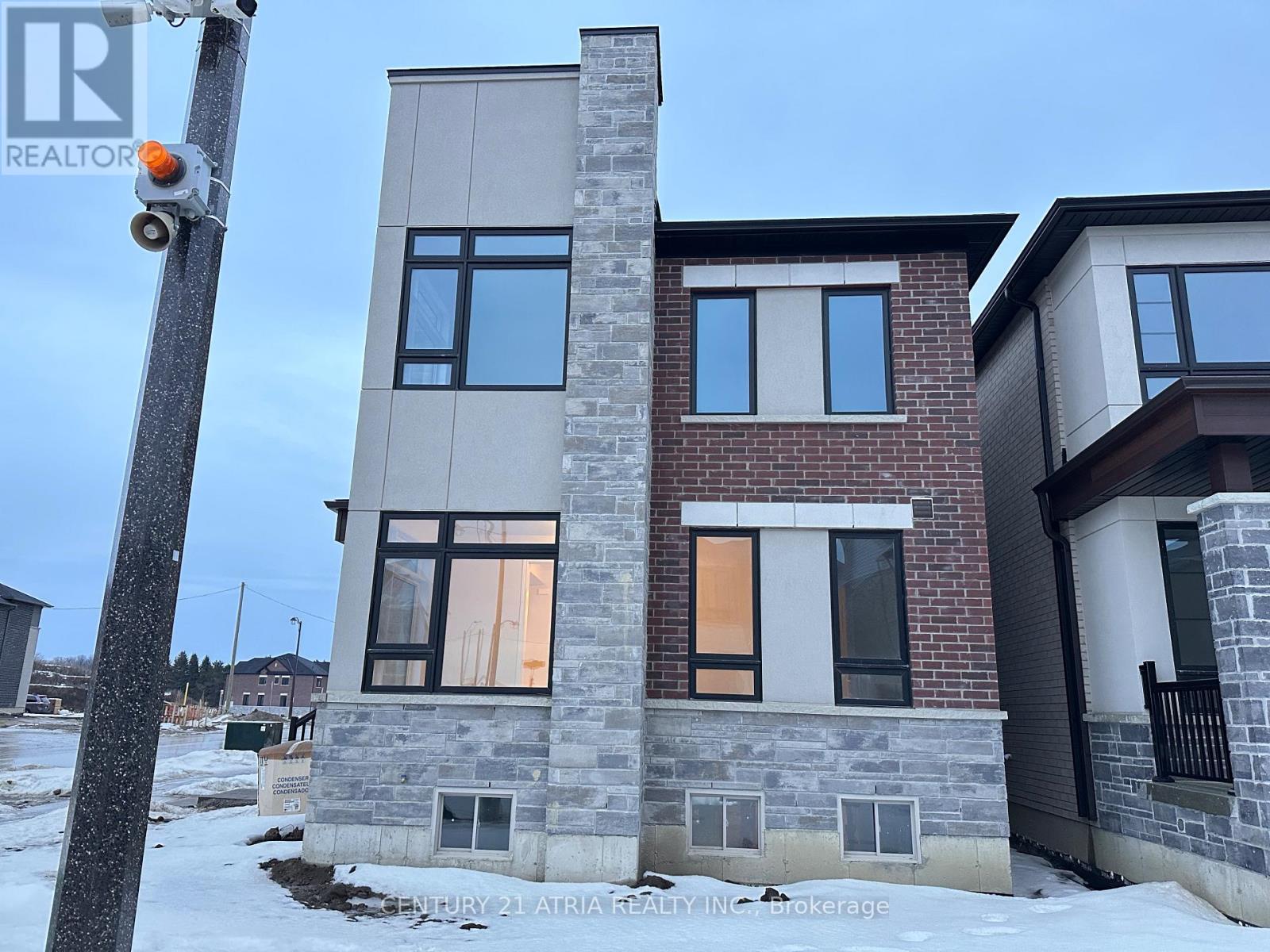 20 Vancise Street, Markham, Ontario  L6C 3T5 - Photo 2 - N12858172