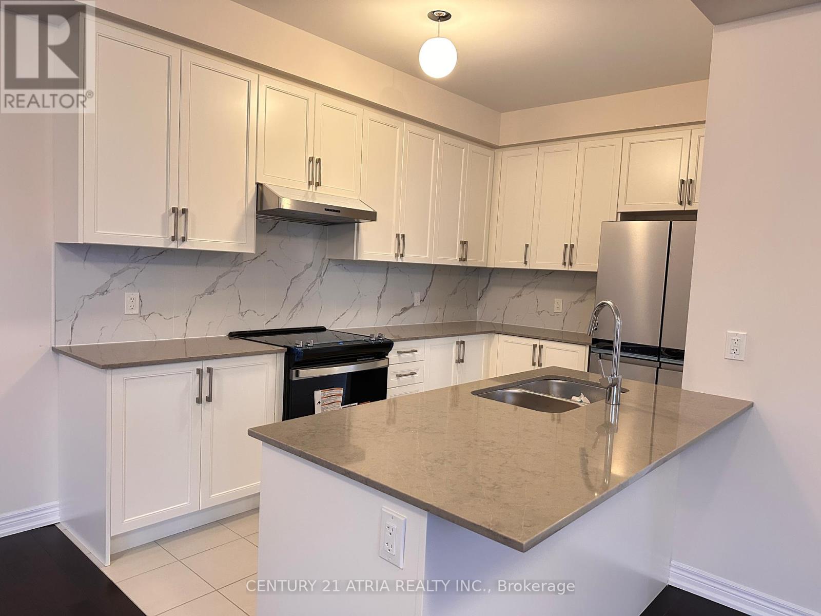 20 Vancise Street, Markham, Ontario  L6C 3T5 - Photo 4 - N12858172