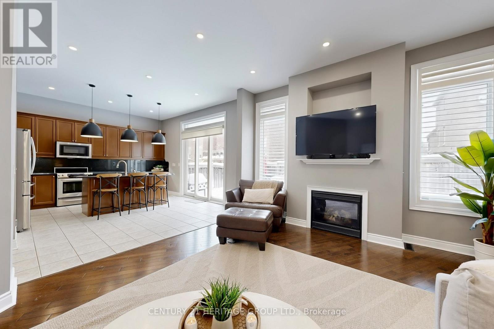 20 Altus Park Drive, Vaughan, Ontario  L6A 0Z5 - Photo 5 - N12854536