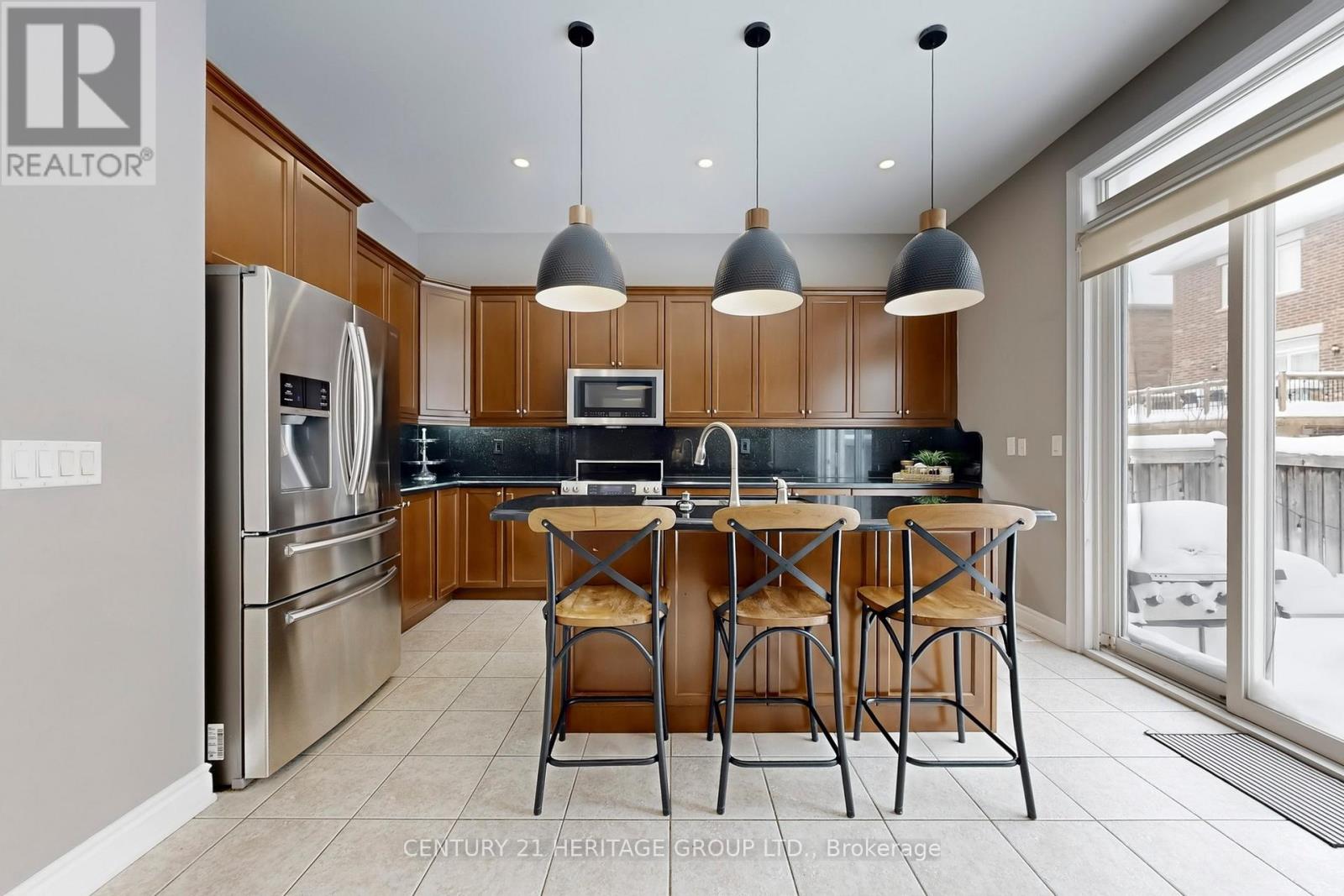 20 Altus Park Drive, Vaughan, Ontario  L6A 0Z5 - Photo 6 - N12854536